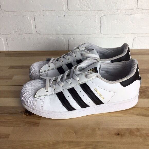 ADIDAS Superstar sneakers size 3 white sports shoes - Picture 1 of 11